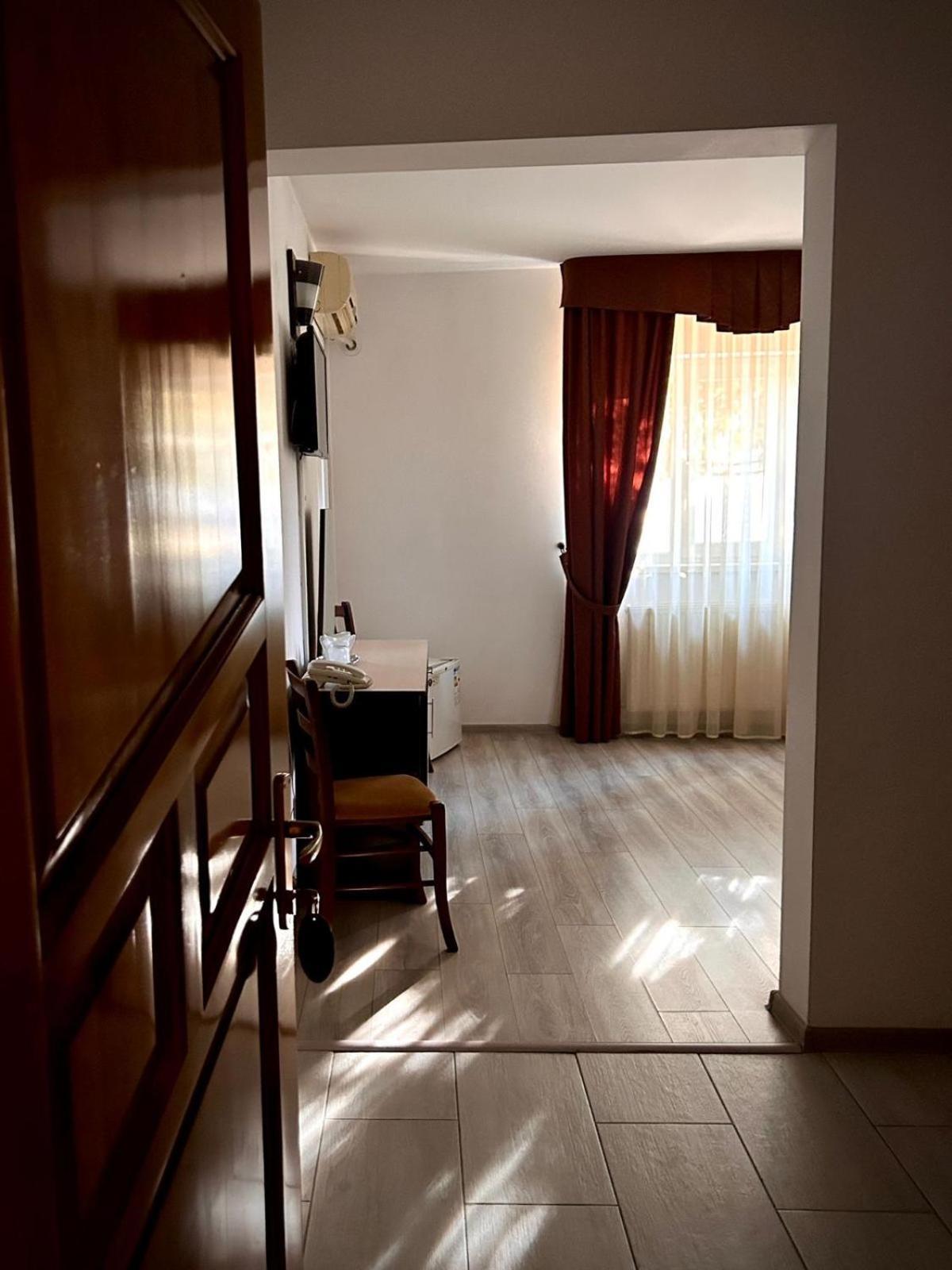 Hotel Levisticum Bacau Exterior photo